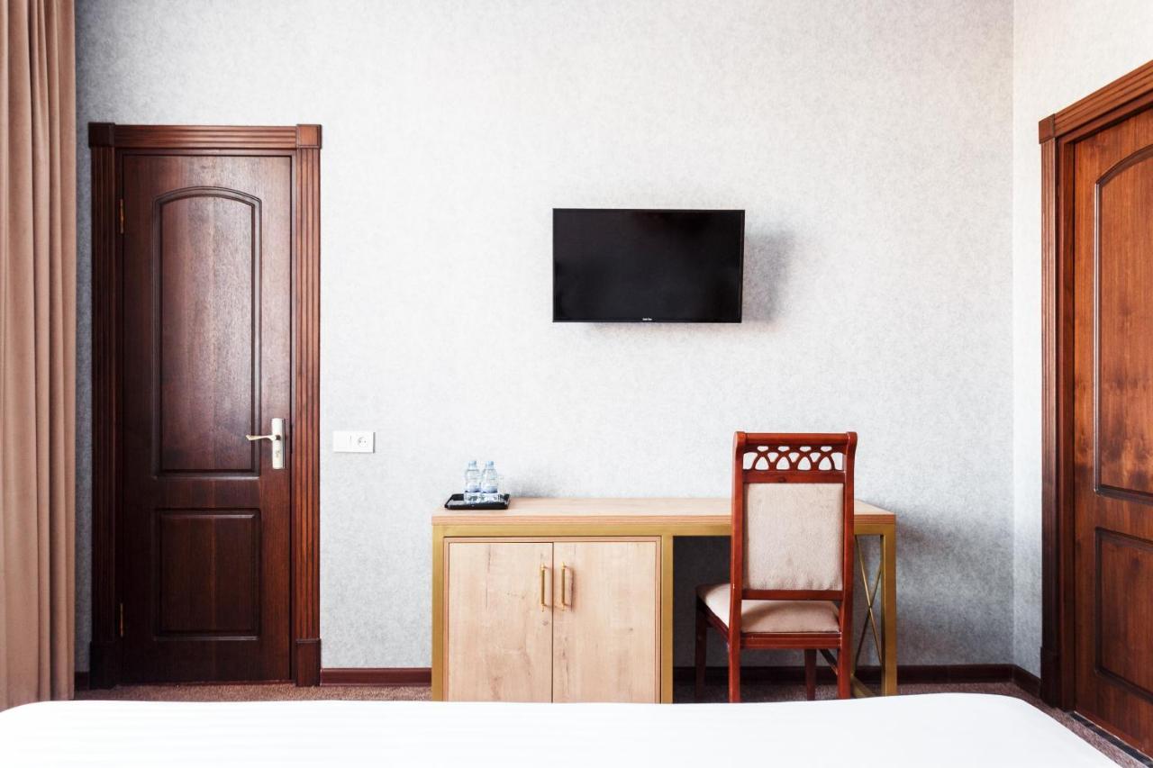 Western Suites Hotel Ташкент Экстерьер фото