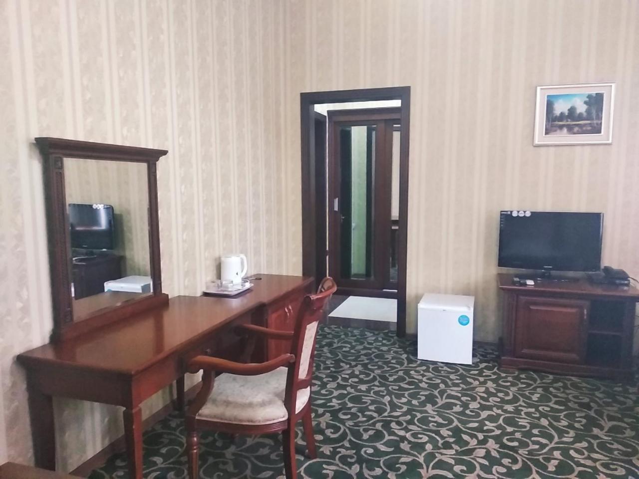 Western Suites Hotel Ташкент Экстерьер фото